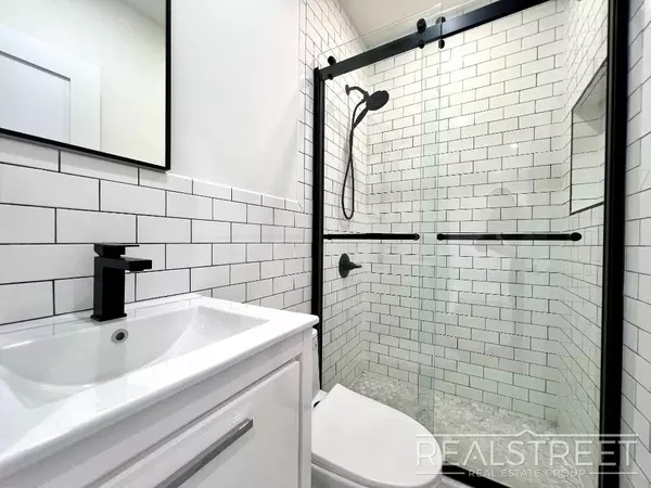 4 bedrooms apartment for rent in Flatbush Ditmas Park - Brooklyn, New York