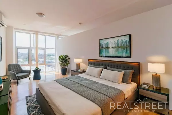 2 bedrooms apartment for rent in Elmhurst - Queens, New York
