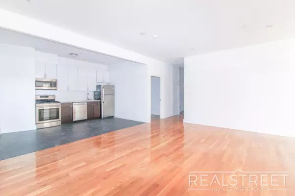 2 bedrooms apartment for rent in Elmhurst - Queens, New York