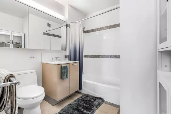 3 bedrooms apartment for rent in Roosevelt Island - Manhattan, New York