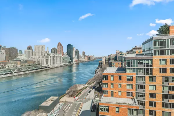 3 bedrooms apartment for rent in Roosevelt Island - Manhattan, New York