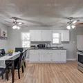 Room for rent in Near Eastside #4