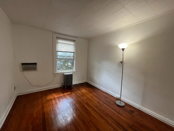 2 bedrooms apartment for rent in Sunnyside - Queens, New York