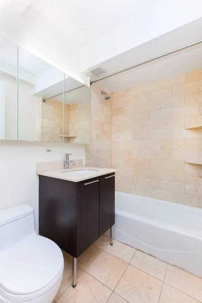 2 bedrooms apartment for rent in East Village - Manhattan, New York