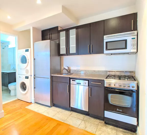 3 bedrooms apartment for rent in East Village - Manhattan, New York