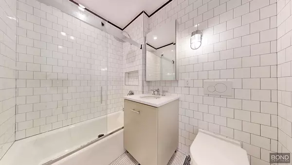 5 bedrooms apartment for rent in East Village - Manhattan, New York