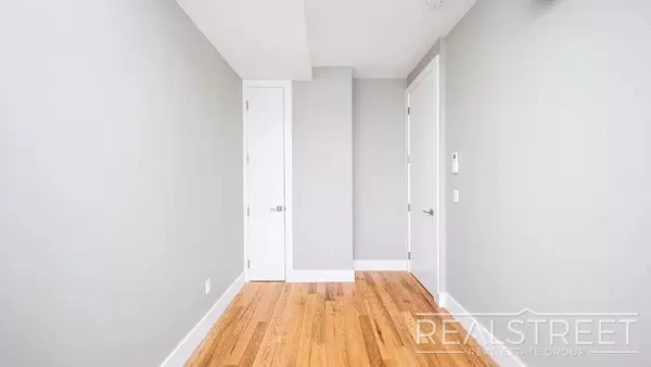 3 bedrooms apartment for rent in Downtown Brooklyn - Brooklyn, New York