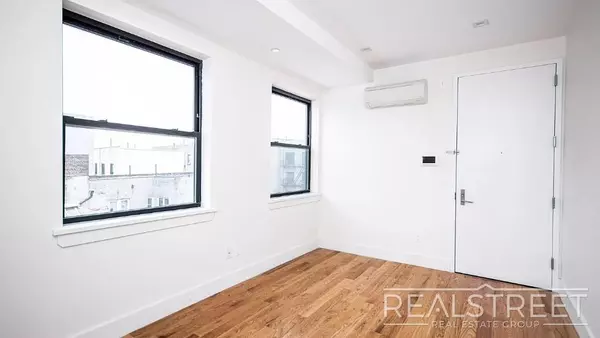 3 bedrooms apartment for rent in Downtown Brooklyn - Brooklyn, New York
