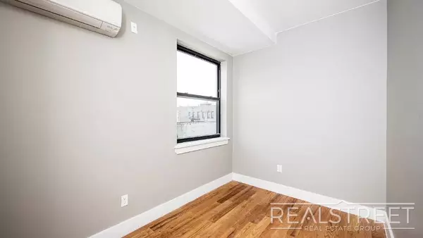 3 bedrooms apartment for rent in Downtown Brooklyn - Brooklyn, New York