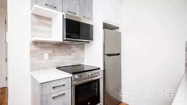 3 bedrooms apartment for rent in Downtown Brooklyn - Brooklyn, New York