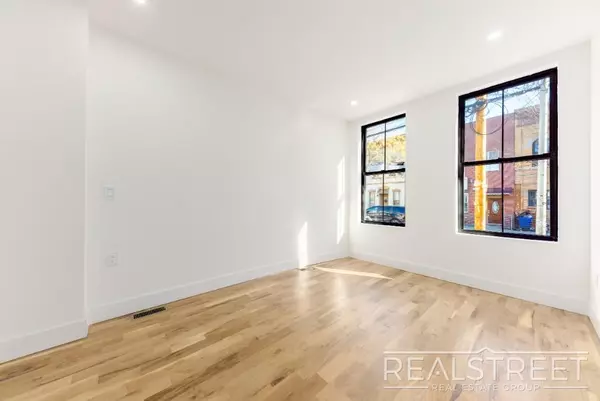 2 bedrooms apartment for rent in Ridgewood - Queens, New York