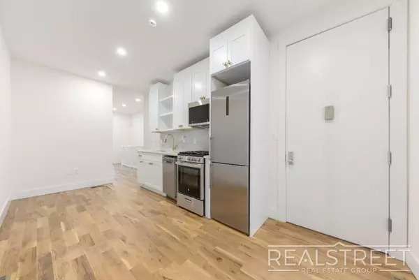2 bedrooms apartment for rent in Ridgewood - Queens, New York