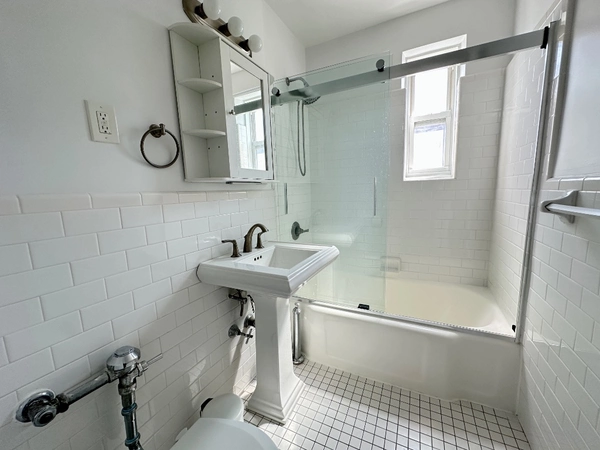 1 bedroom apartment for rent in Woodside - Queens, New York