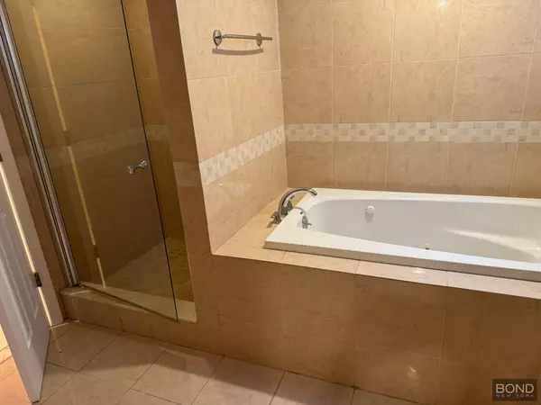 2 bedrooms apartment for rent in Rego Park - Queens, New York