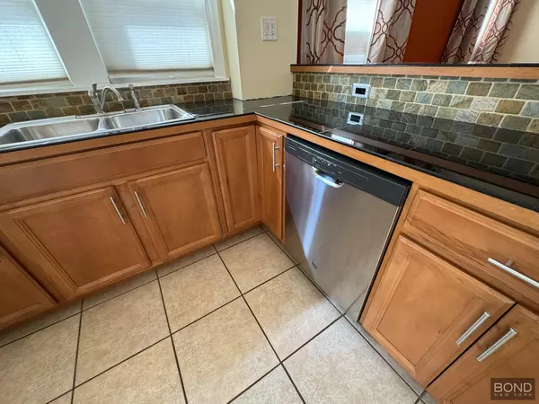 2 bedrooms apartment for rent in Rego Park - Queens, New York
