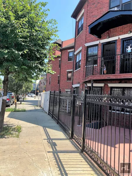 2 bedrooms apartment for rent in Brownsville - Brooklyn, New York