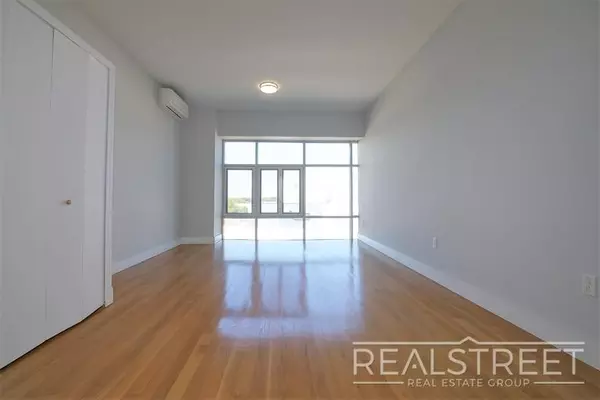 Studio Apartment for rent in Elmhurst - Queens, New York