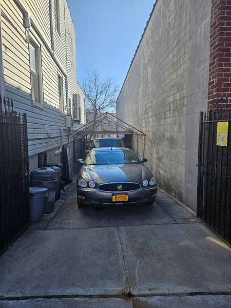 3 bedrooms apartment for rent in Greenwood - Brooklyn, New York