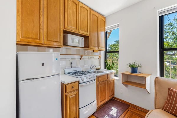 Studio Apartment for rent in Woodside - Queens, New York