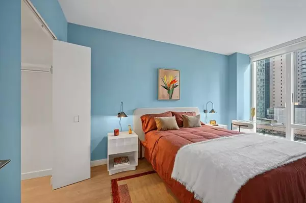 2 bedrooms apartment for rent in LIC - Queens, New York