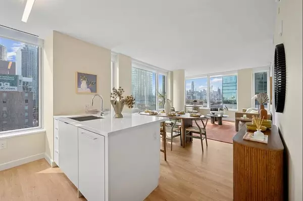 2 bedrooms apartment for rent in LIC - Queens, New York