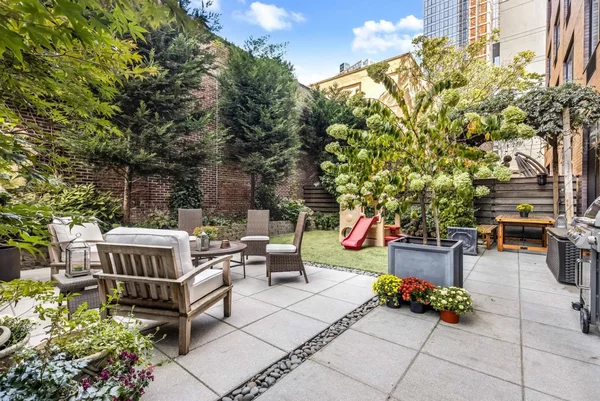 2 bedrooms apartment for rent in LIC - Queens, New York