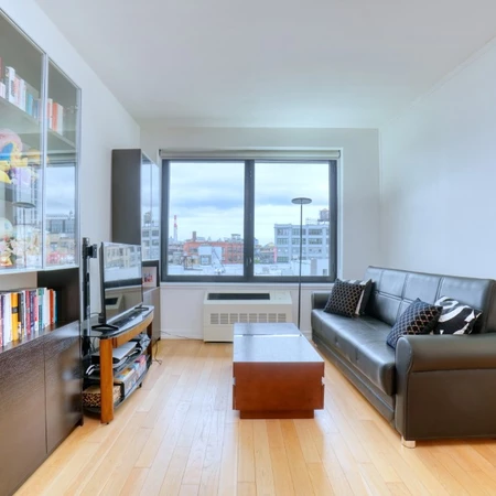 2 bedrooms apartment for rent in LIC - Queens, New York