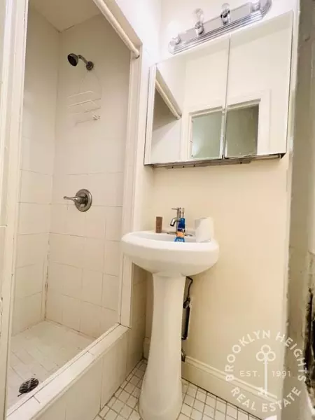 Studio Apartment for rent in Brooklyn Heights - Brooklyn, New York