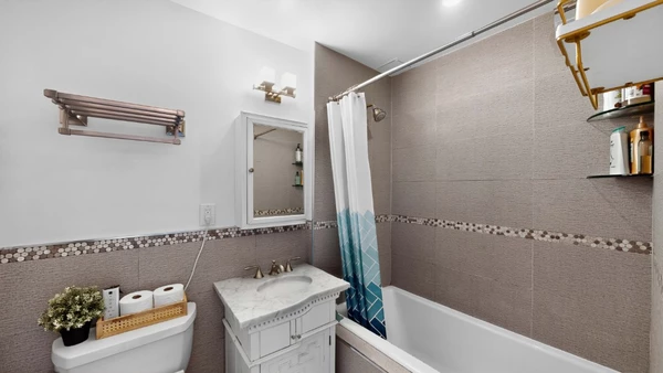 2 bedrooms apartment for rent in LIC - Queens, New York