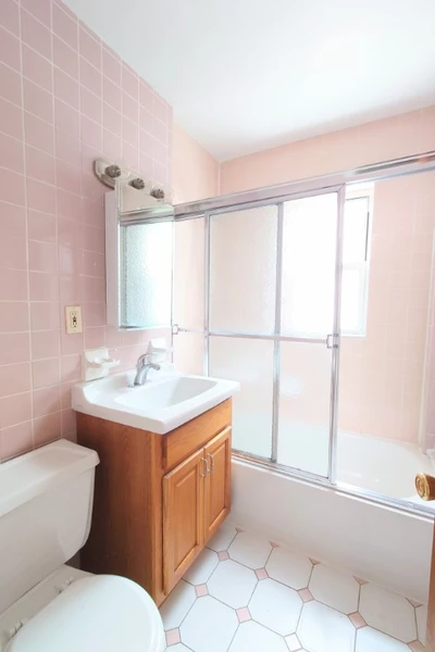 2 bedrooms apartment for rent in Astoria - Queens, New York