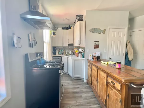 3 bedrooms apartment for rent in Astoria - Queens, New York