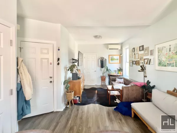 3 bedrooms apartment for rent in Astoria - Queens, New York