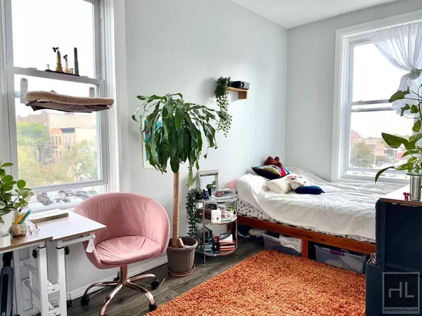 3 bedrooms apartment for rent in Astoria - Queens, New York