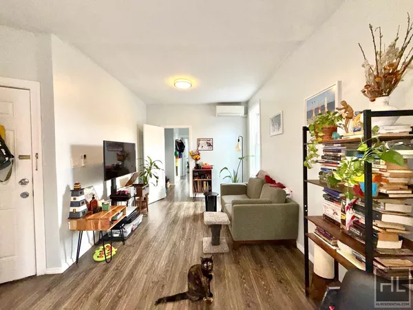 3 bedrooms apartment for rent in Astoria - Queens, New York