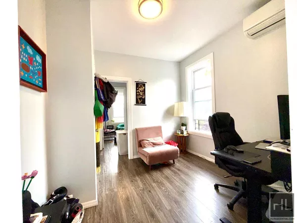 3 bedrooms apartment for rent in Astoria - Queens, New York