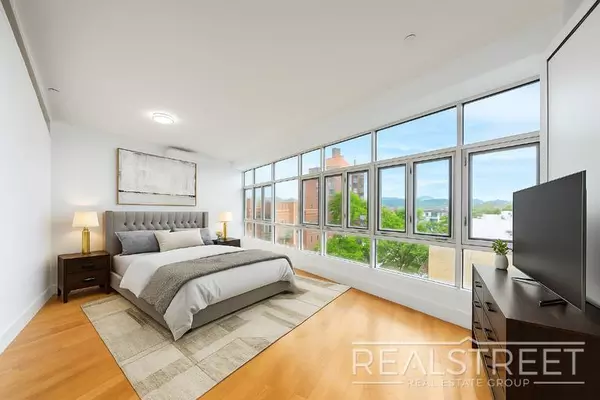 3 bedrooms apartment for rent in Elmhurst - Queens, New York