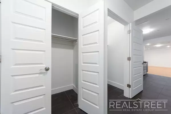 3 bedrooms apartment for rent in Elmhurst - Queens, New York