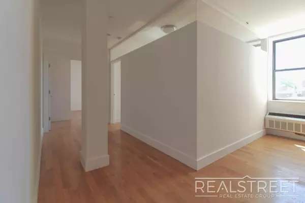 2 bedrooms apartment for rent in Elmhurst - Queens, New York