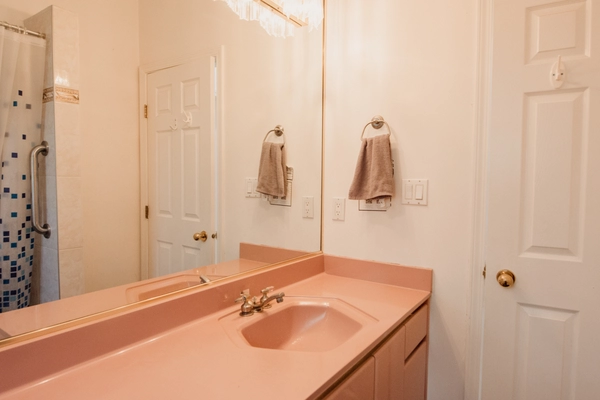 Coliving in Dunbar Southlands - South Van, Vancouver