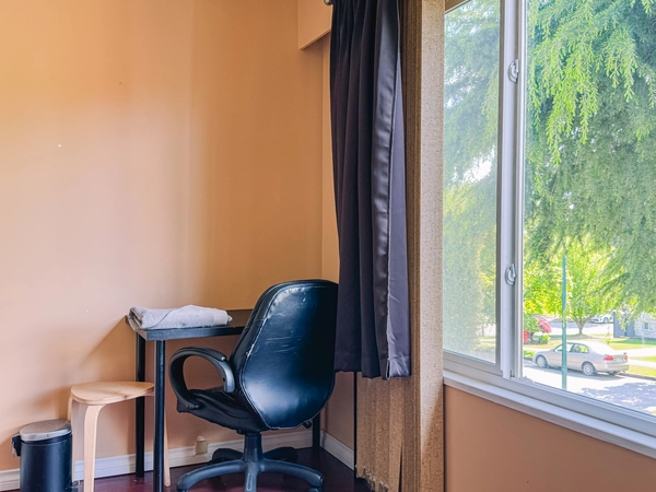 Coliving in Killarney - East Van, Vancouver
