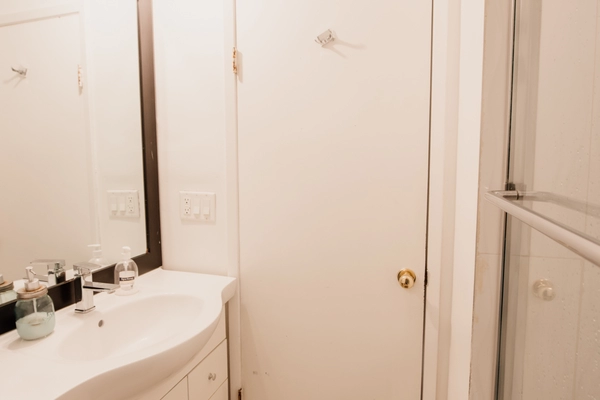 Coliving in Marpole - South Van, Vancouver