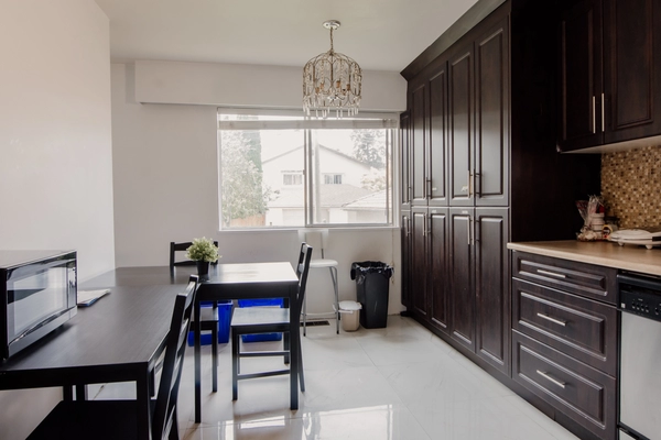 Coliving in Marpole - South Van, Vancouver