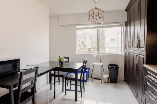 Coliving in Marpole - South Van, Vancouver