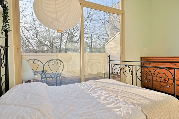 Coliving in Mount Pleasant - East Van, Vancouver