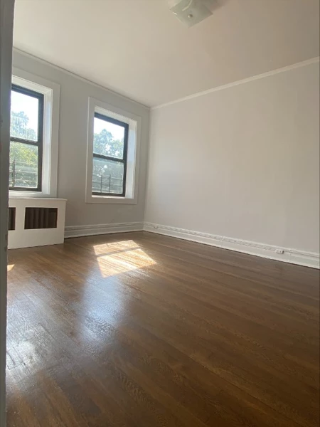 2 bedrooms apartment for rent in Pelham Bay - The Bronx, New York