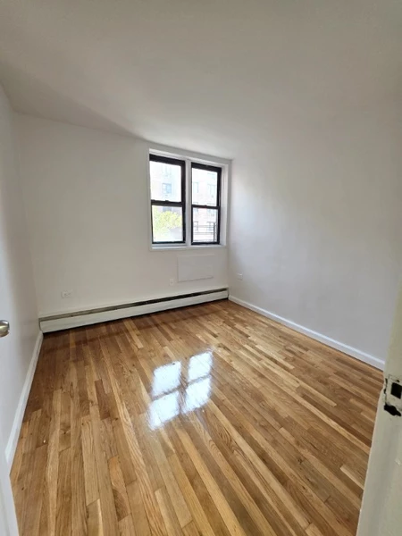 3 bedrooms apartment for rent in Corona - Queens, New York