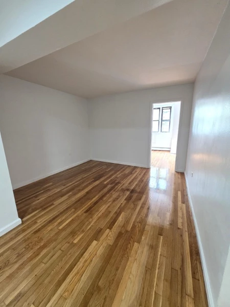 3 bedrooms apartment for rent in Corona - Queens, New York