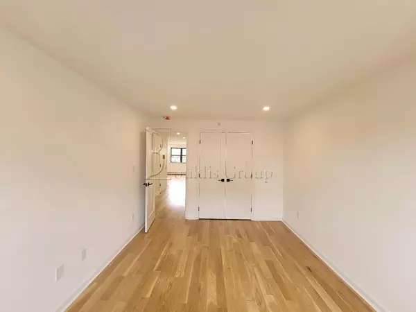 2 bedrooms apartment for rent in Astoria - Queens, New York