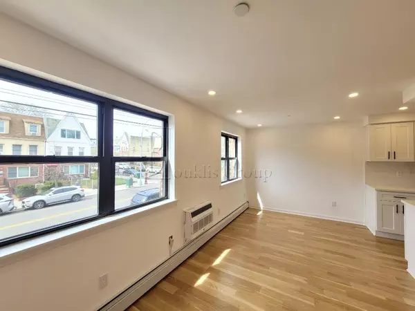 2 bedrooms apartment for rent in Astoria - Queens, New York