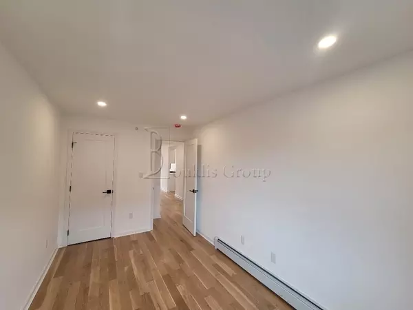 2 bedrooms apartment for rent in Astoria - Queens, New York